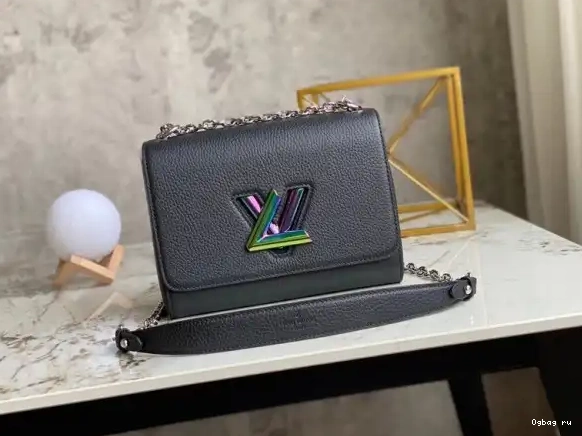 TWIST LOUIS MM VUITTON 0627